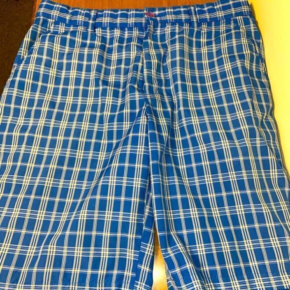 Greg Norman plaid shorts  - Picture 1 of 5